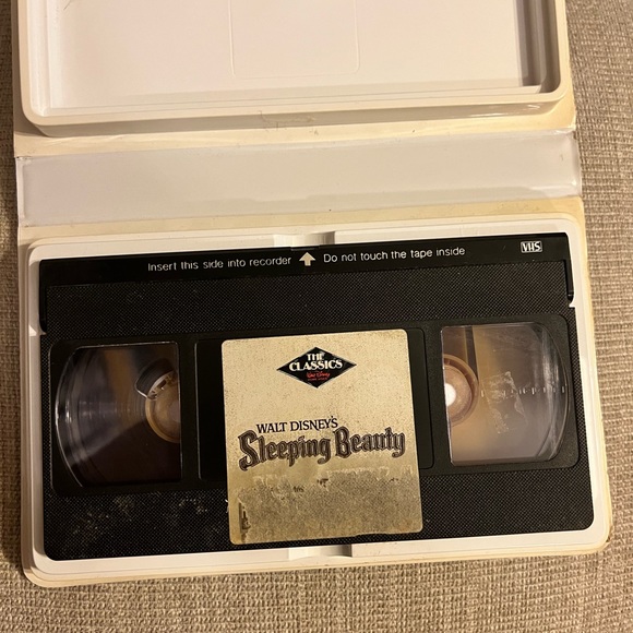 Walt Disney’s Sleeping Beauty VHS Tape The Original Animated Classic - Picture 4 of 5